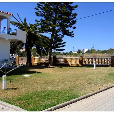 Vivenda Veiguinha * Αλμπουφέιρα